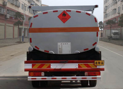 CLW5163GYYC5型運(yùn)油車_5.jpg