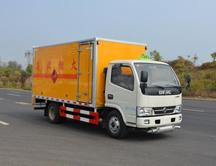 JHW5040XRYE5型易燃液體廂式運輸車_1.jpg