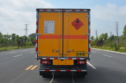 JHW5080XQYB-F3型爆破器材運(yùn)輸車(chē)_5.jpg
