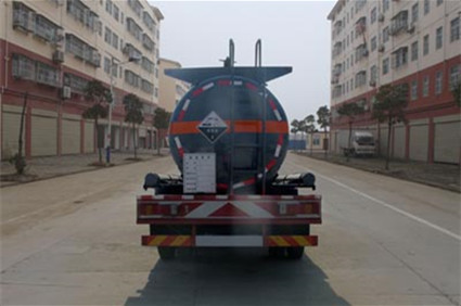 CLW5162GFWC5型腐蝕性物品罐式運輸車_5.jpg