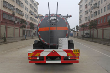 CLW5317GFWC5型腐蝕性物品罐式運(yùn)輸車_5.jpg