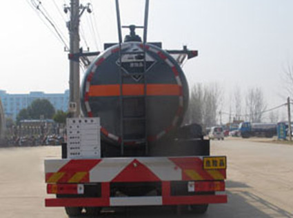CLW5254GFWC5型腐蝕性物品罐式運輸車_5.jpg