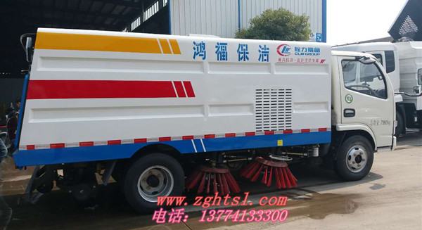 東風(fēng)多利卡掃路車(chē)BC11 (26).jpg